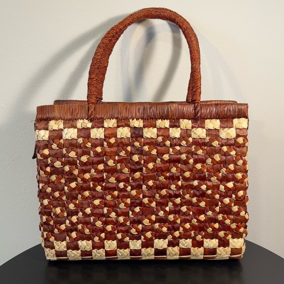 Vintage Handbags - Vintage Woven Pandan Tote Bag with Zipper Brown and Tan Checker